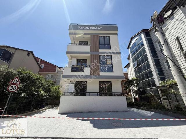 İzmit, Kocaeli içerisinde satılık mülk