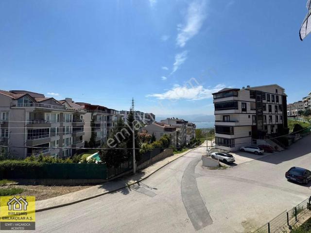 İzmit, Kocaeli içerisinde satılık mülk