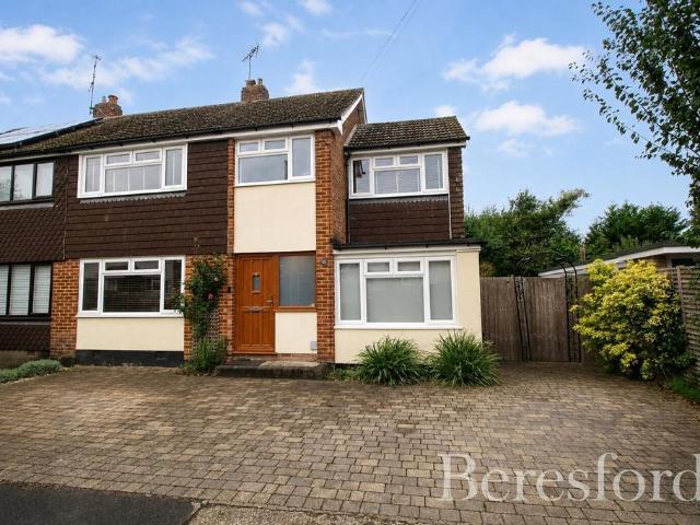 House for rent in Queens Park, Basildon