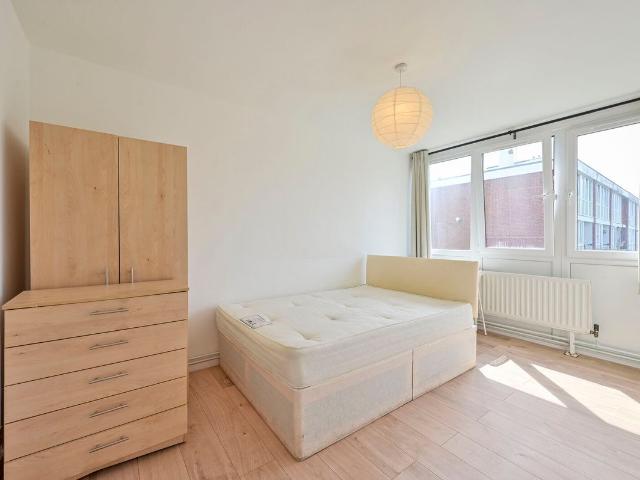 Apartment for rent in Ibsley Neighbourhood, Greater London