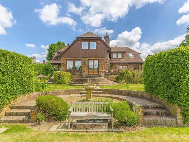 House for rent in Oxted, Hillview