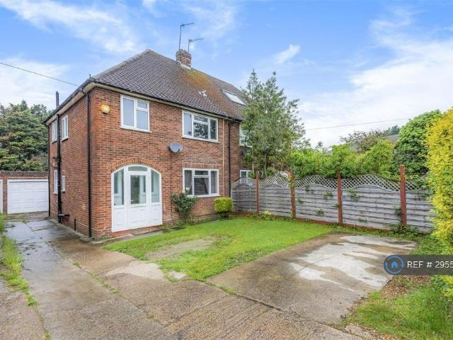 House for rent in Ickenham, Greater London