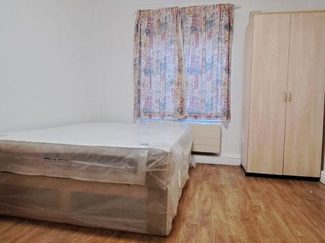 Studio for rent in Ickenham, Greater London