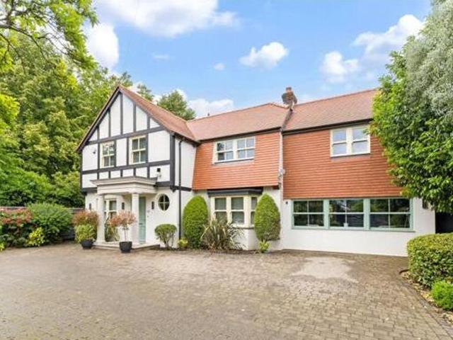 House for sale in Uxbridge, Greater London