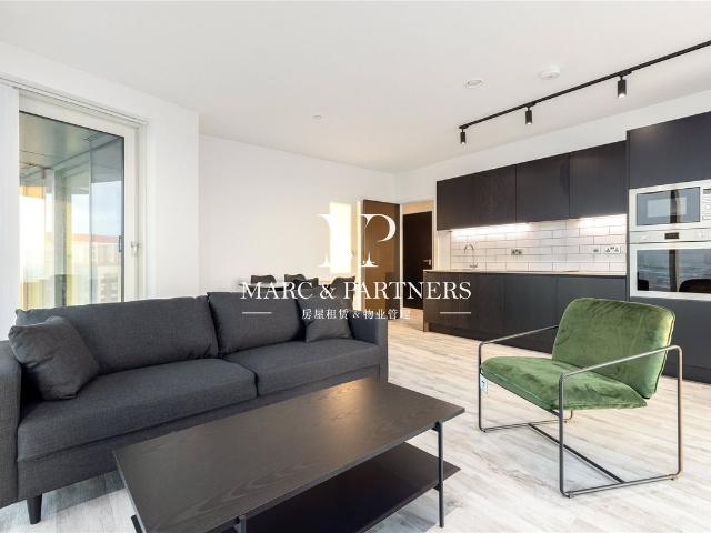 Apartment for rent in London Borough of Ealing, Park Royal