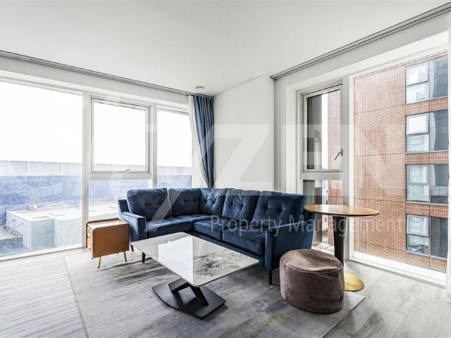 House for rent in London Borough of Ealing, Park Royal