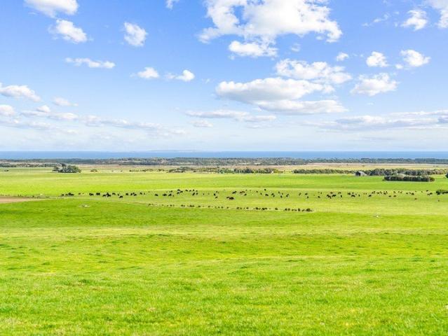 Cottage for sale in Whitemark, Tasmania