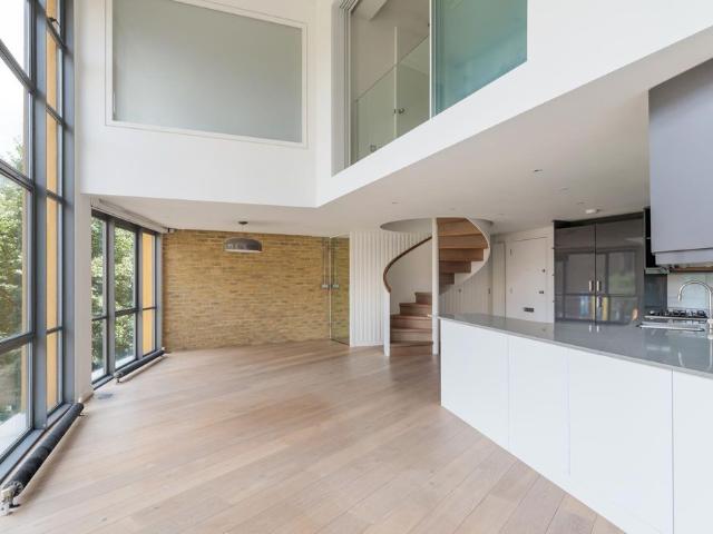 Studio for rent in London Borough of Southwark, Greater London