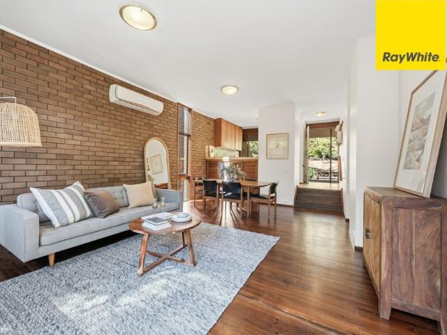 Townhouse for rent in Cook, Australian Capital Territory