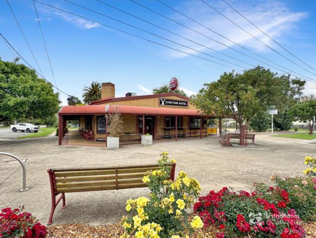Townhouse for rent in Swifts Creek, Victoria