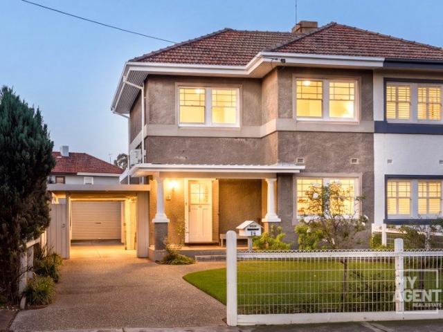 House for sale in Port Melbourne, Melbourne