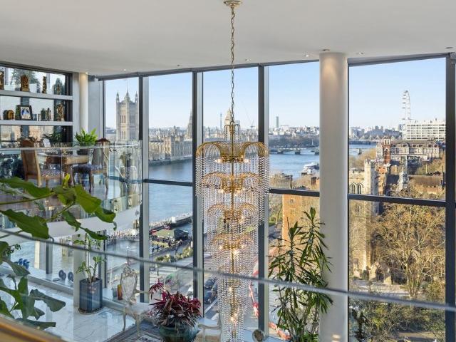 Apartment for rent in South Lambeth, Greater London