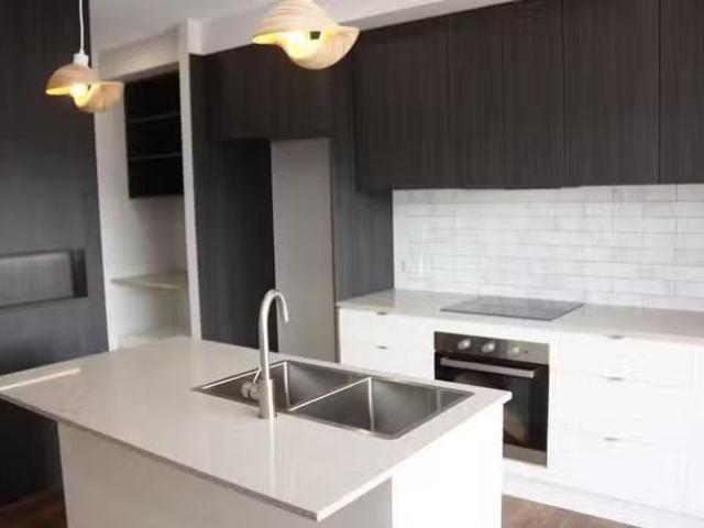 Apartment for rent in Helensvale Town Centre