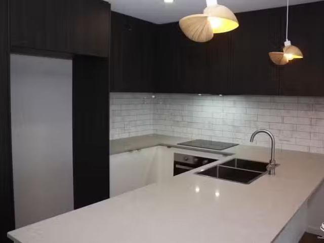 Apartment for rent in Helensvale Town Centre