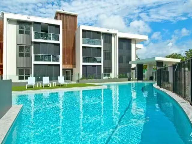 Apartment for rent in Helensvale Town Centre