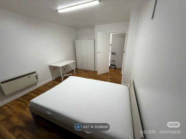 Apartment for rent in Deals Gateway, Greater London