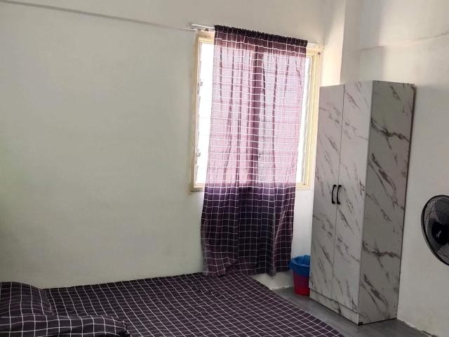 Room for rent in Mukim 13, Georgetown