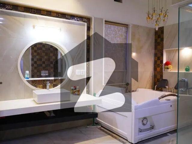 House for sale in Faisalabad, Islamabad Capital Territory