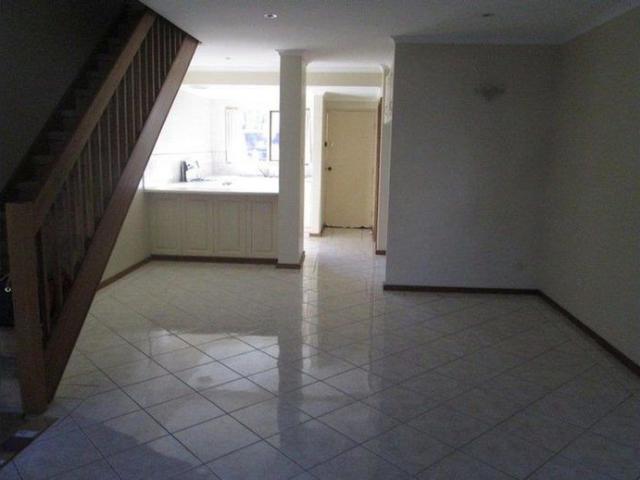 Townhouse for rent in Horseshoe Creek, South Australia