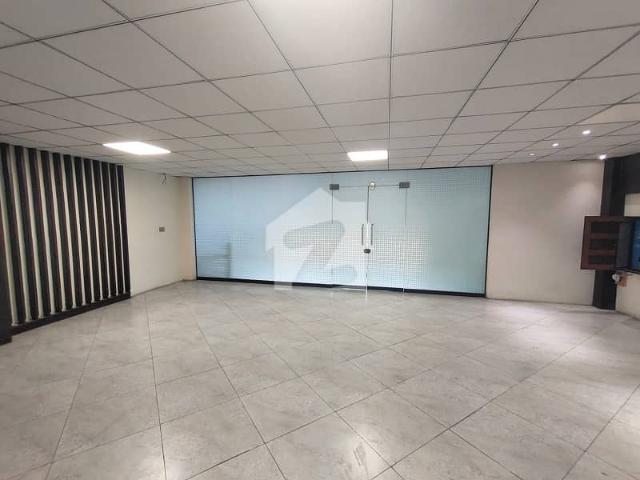 Office for rent in Faisalabad, Islamabad Capital Territory