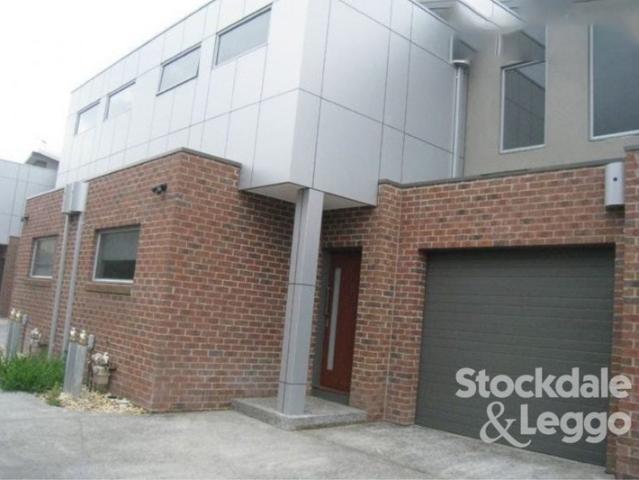 Townhouse for rent in Camerons Creek, Victoria
