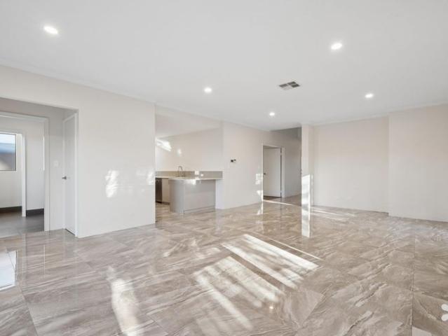 House for rent in Canning Vale, Western Australia