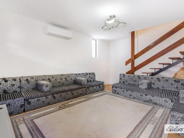 Townhouse for rent in Sydney, New South Wales