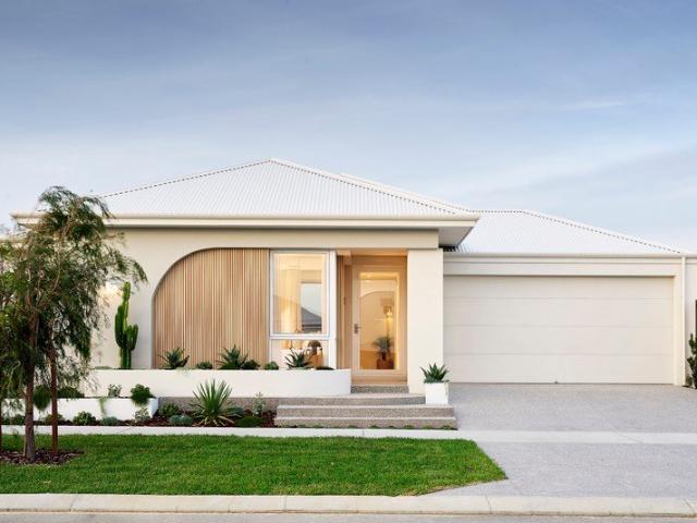 Cottage for sale in Dalyellup, Western Australia