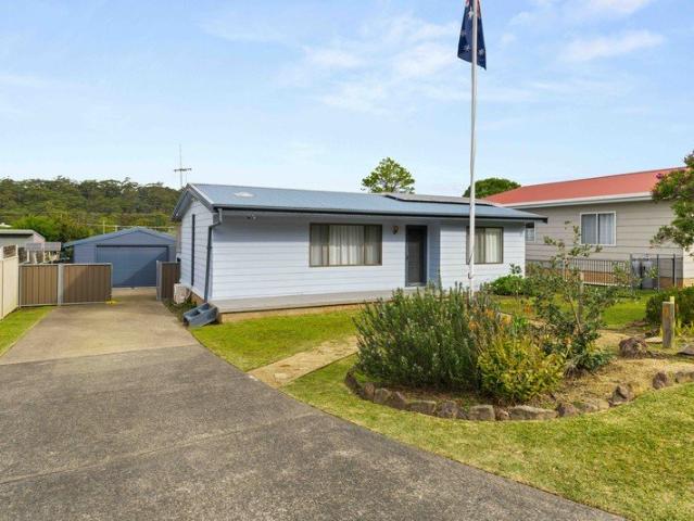 House for sale in Sussex Inlet, New South Wales