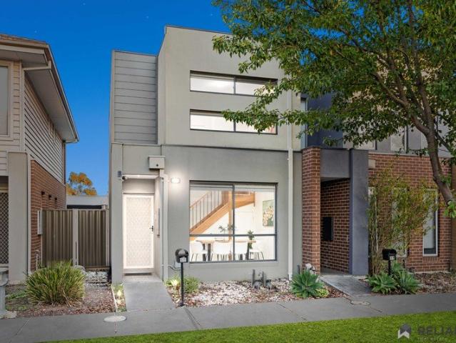 Townhouse for sale in Camerons Creek, Victoria