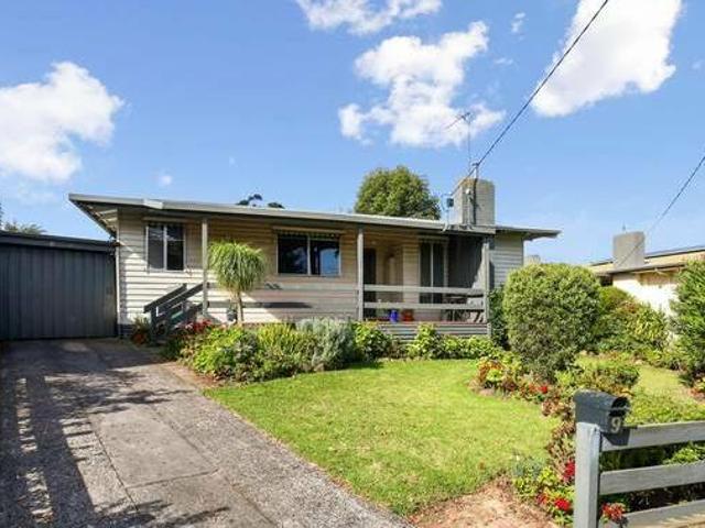 House for sale in Victoria