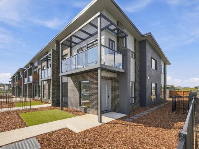Townhouse for sale in Googong, Queanbeyan-Palerang Regional Council