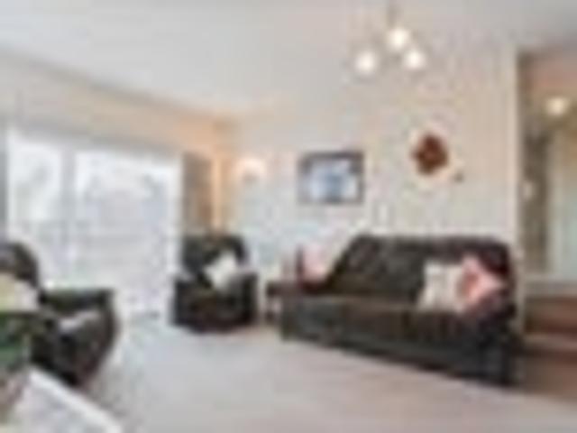 Apartment for sale in Chaslands, Canterbury