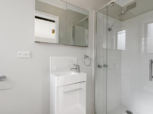House for sale in Victoria