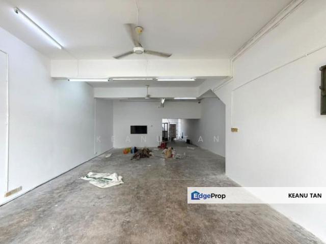 Shop for sale in Petaling Jaya, Petaling