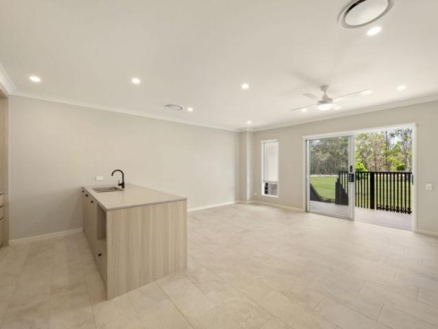 Townhouse for rent in Toombul, Queensland