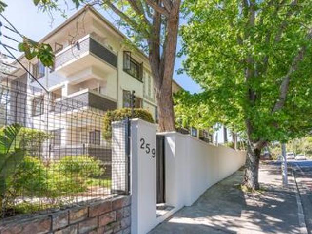 Apartment for sale in Cape Town, Western Cape