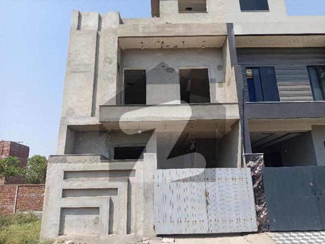 House for sale in Faisalabad, Islamabad Capital Territory
