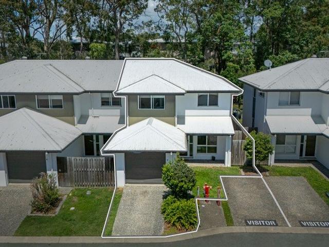 Townhouse for sale in Toombul, Queensland