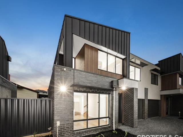 Townhouse for sale in Camerons Creek, Victoria