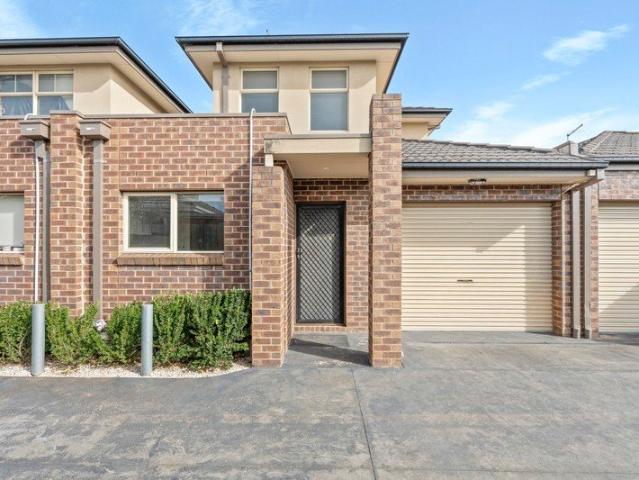 Townhouse for rent in Camerons Creek, Victoria