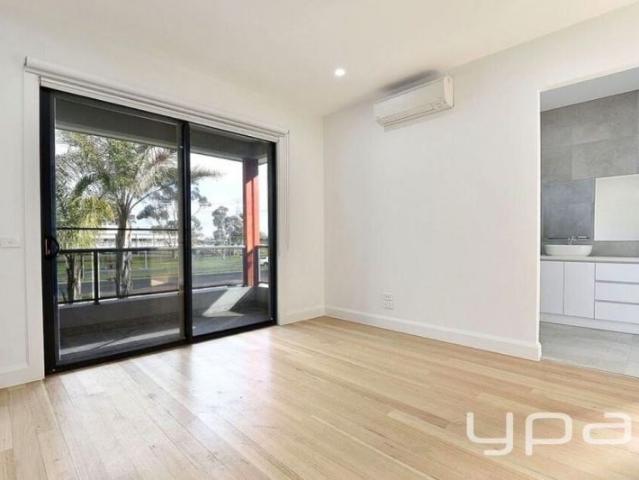 Townhouse for rent in Camerons Creek, Victoria