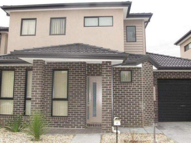 Townhouse for rent in Camerons Creek, Victoria