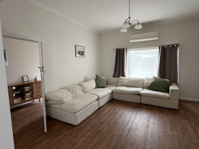 House for rent in Peterborough, Victoria