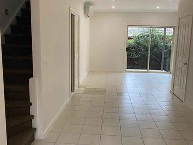 Townhouse for rent in Camerons Creek, Victoria