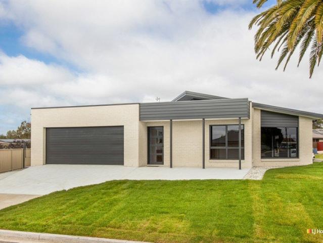 Apartment for rent in Shearwater, Tasmania