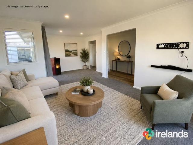 House for rent in Chaslands, Canterbury