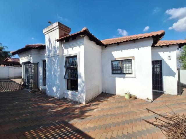 House for sale in Waterkloof, Gauteng