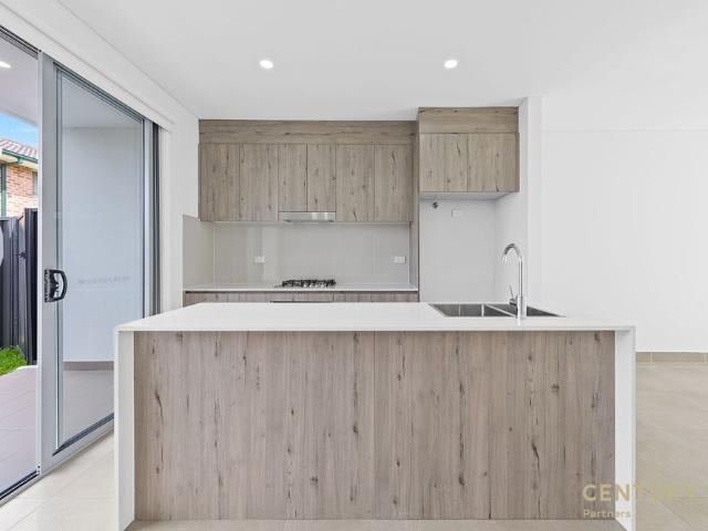 Townhouse for rent in Sydney, New South Wales