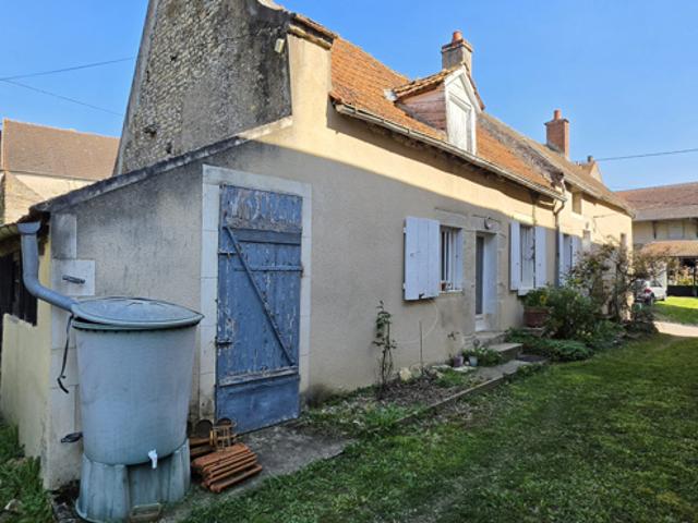 Maison vente à Clamecy, Brèves